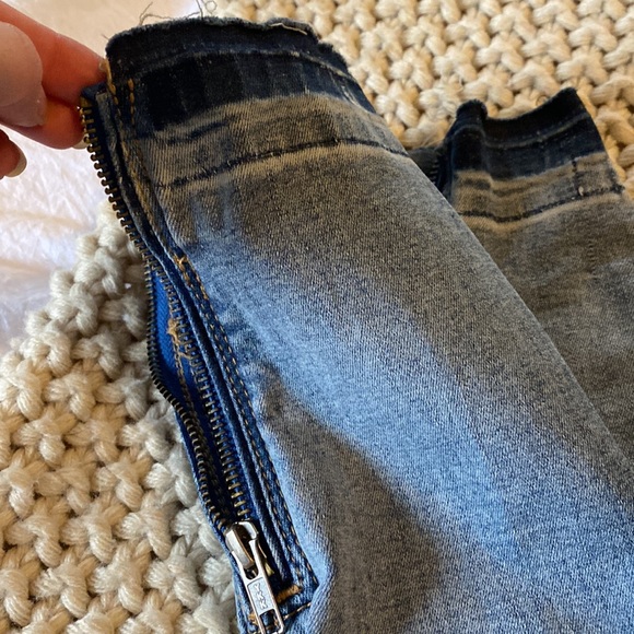 Free people skinny jeans. Size 25. Excellent condition. Worn once - Picture 4 of 4